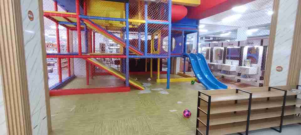 Area Bermain Trans Home