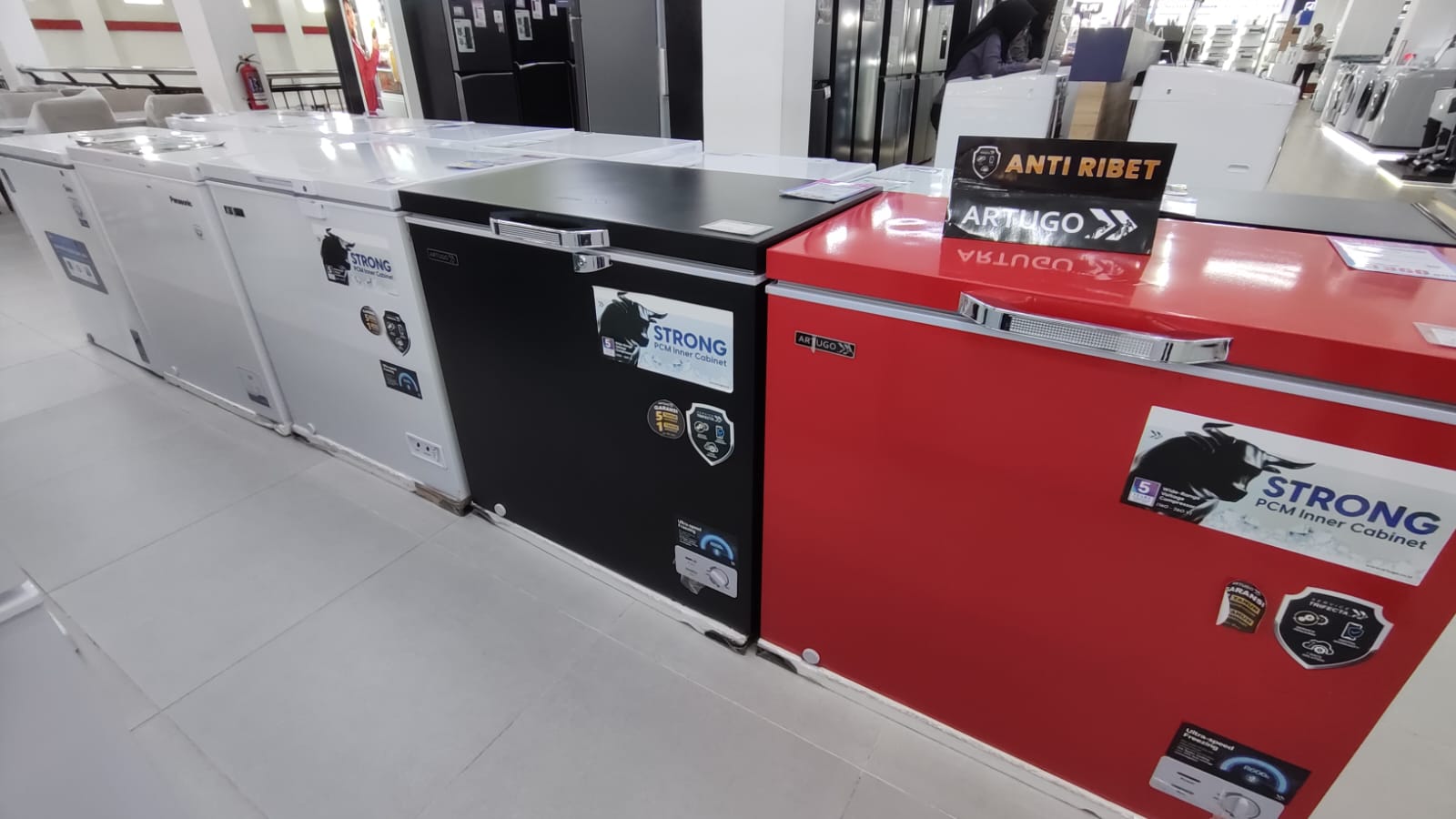 Chest Freezer 590L Artugo